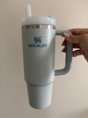 Stanley Light Gray and White Insulated Mug with Handle 30oz
